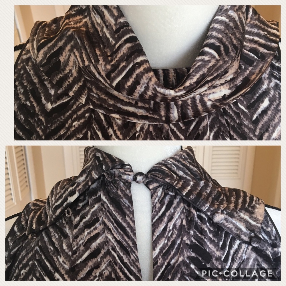 ๐ฅ sale ๐ Sleeveless blouse by Joan Vass studio - Picture 6 of 8
